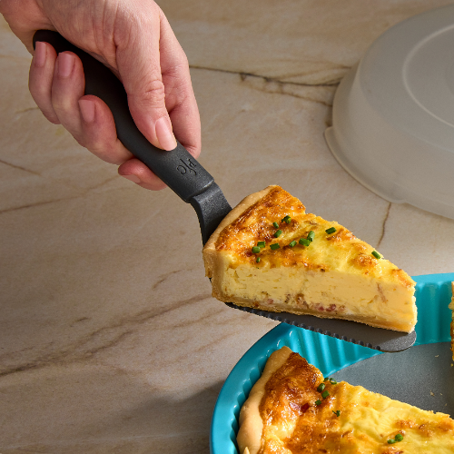 Pelle à tarte dentelée en nylon