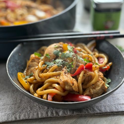 Hähnchen-Udon-Pfanne 