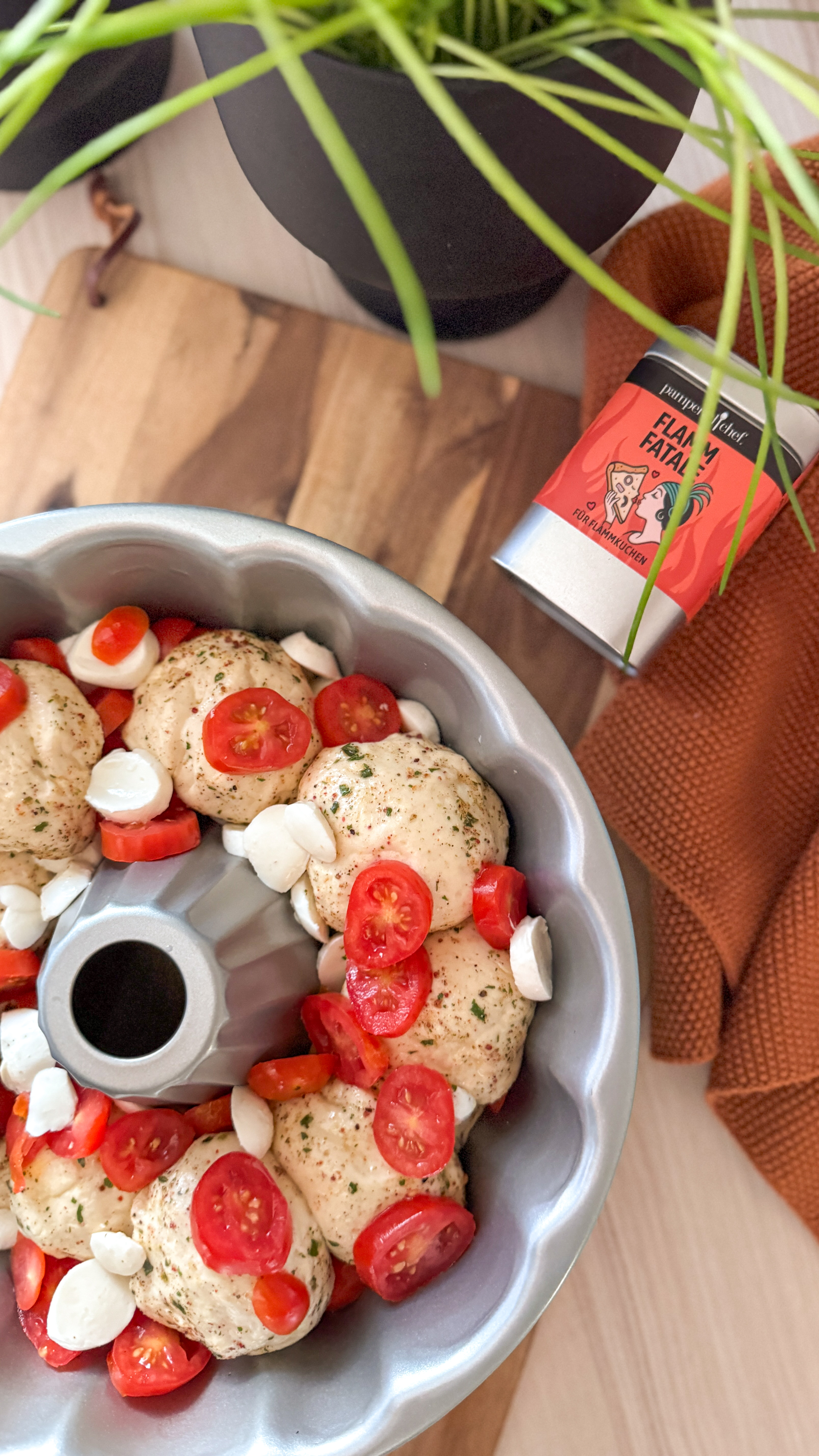 Zupfbrot Caprese